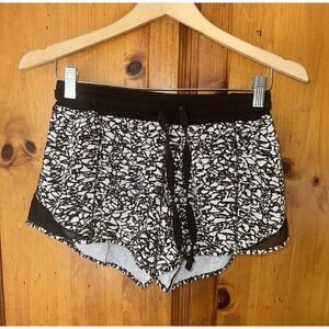 Lululemon Women's 8 Hotty Hot Shorts Lined Running 2.5" Patterned Speed Up *READ